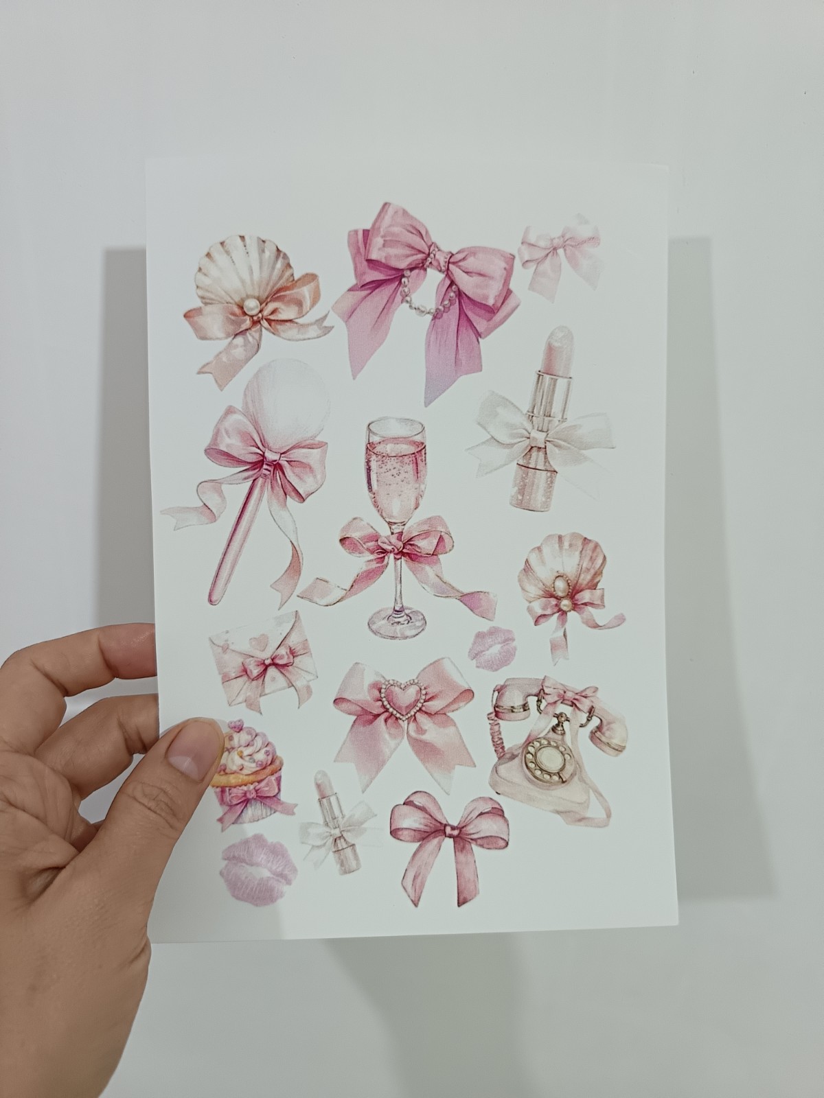 استیکر پاپیون